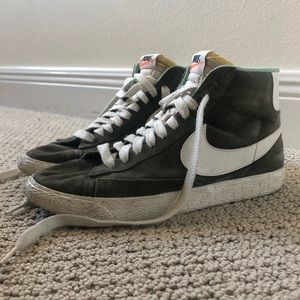 retro nike suede high tops